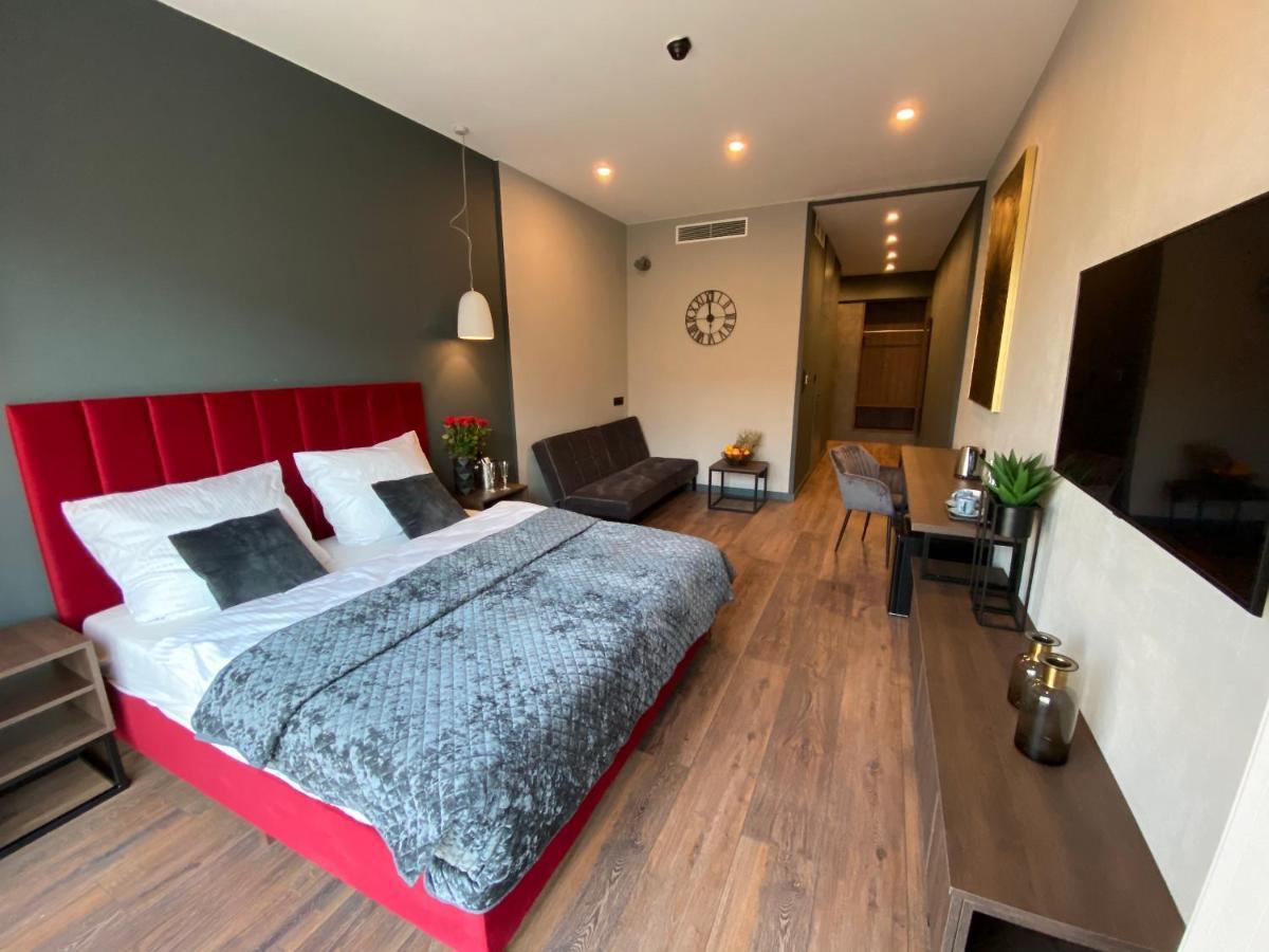 Aparts Hotel رادوم المظهر الخارجي الصورة